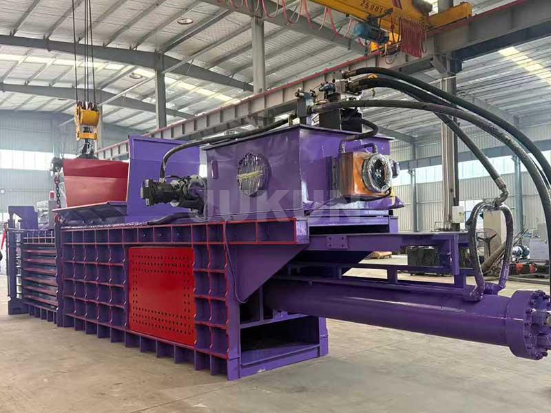 Compaction Process Hydraulic Baler Operation
